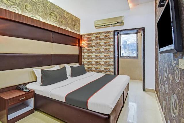 Hotel Diamond Suites Kolkata Bagian luar foto