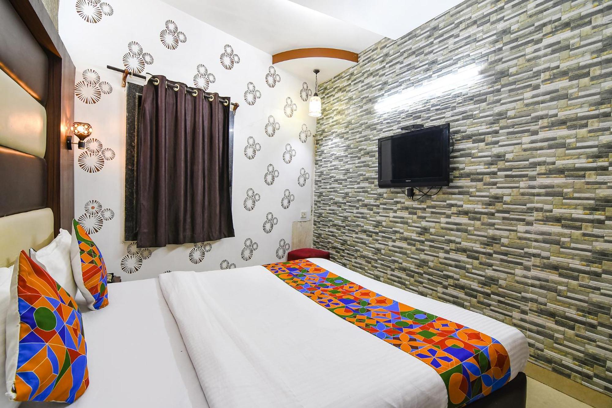 Hotel Diamond Suites Kolkata Bagian luar foto