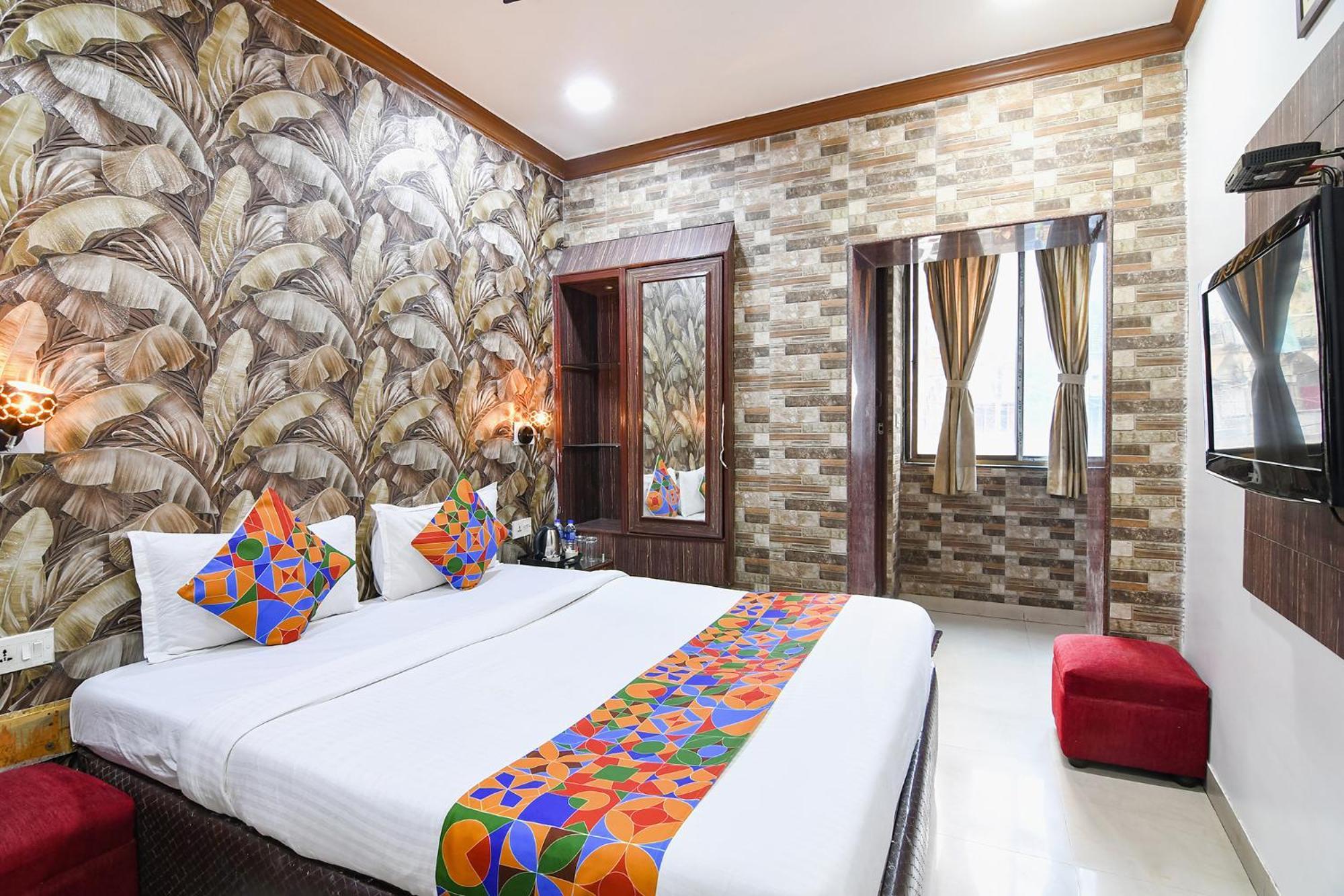 Hotel Diamond Suites Kolkata Bagian luar foto