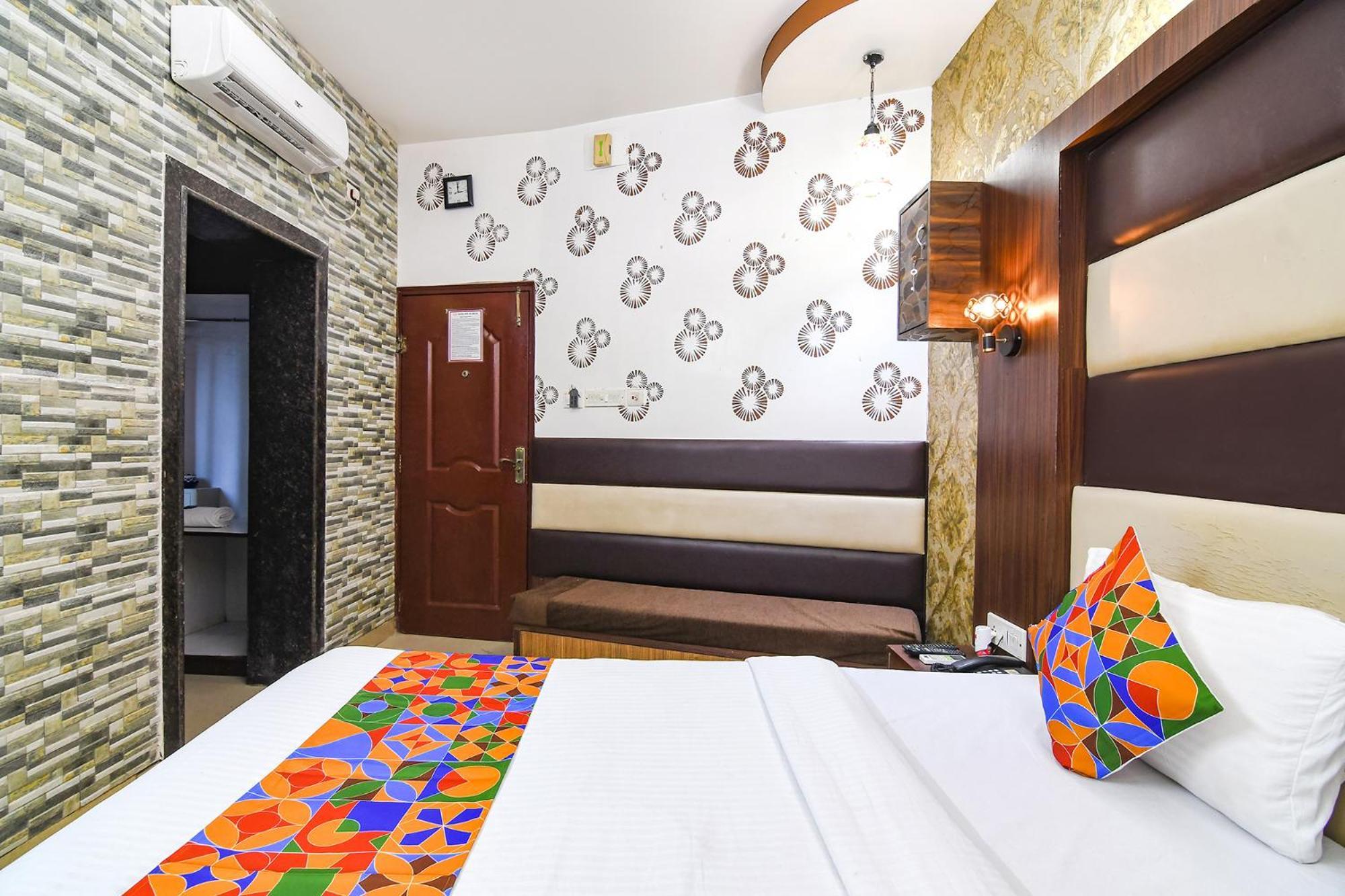 Hotel Diamond Suites Kolkata Bagian luar foto
