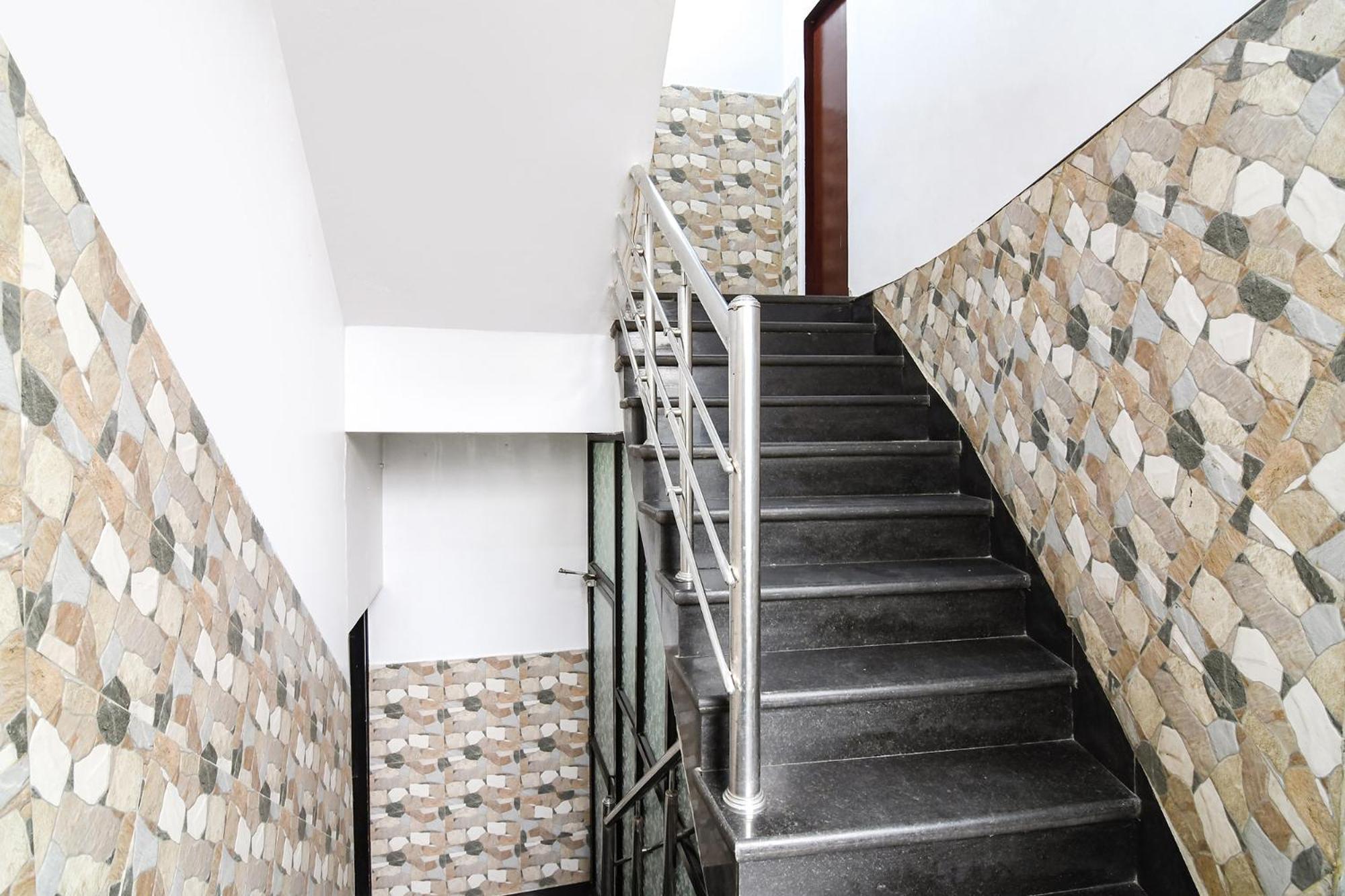 Hotel Diamond Suites Kolkata Bagian luar foto
