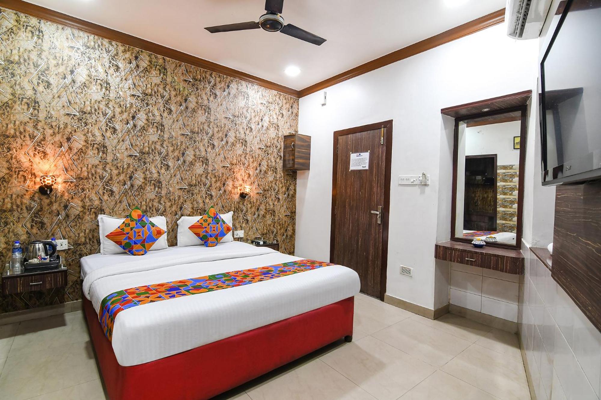 Hotel Diamond Suites Kolkata Bagian luar foto