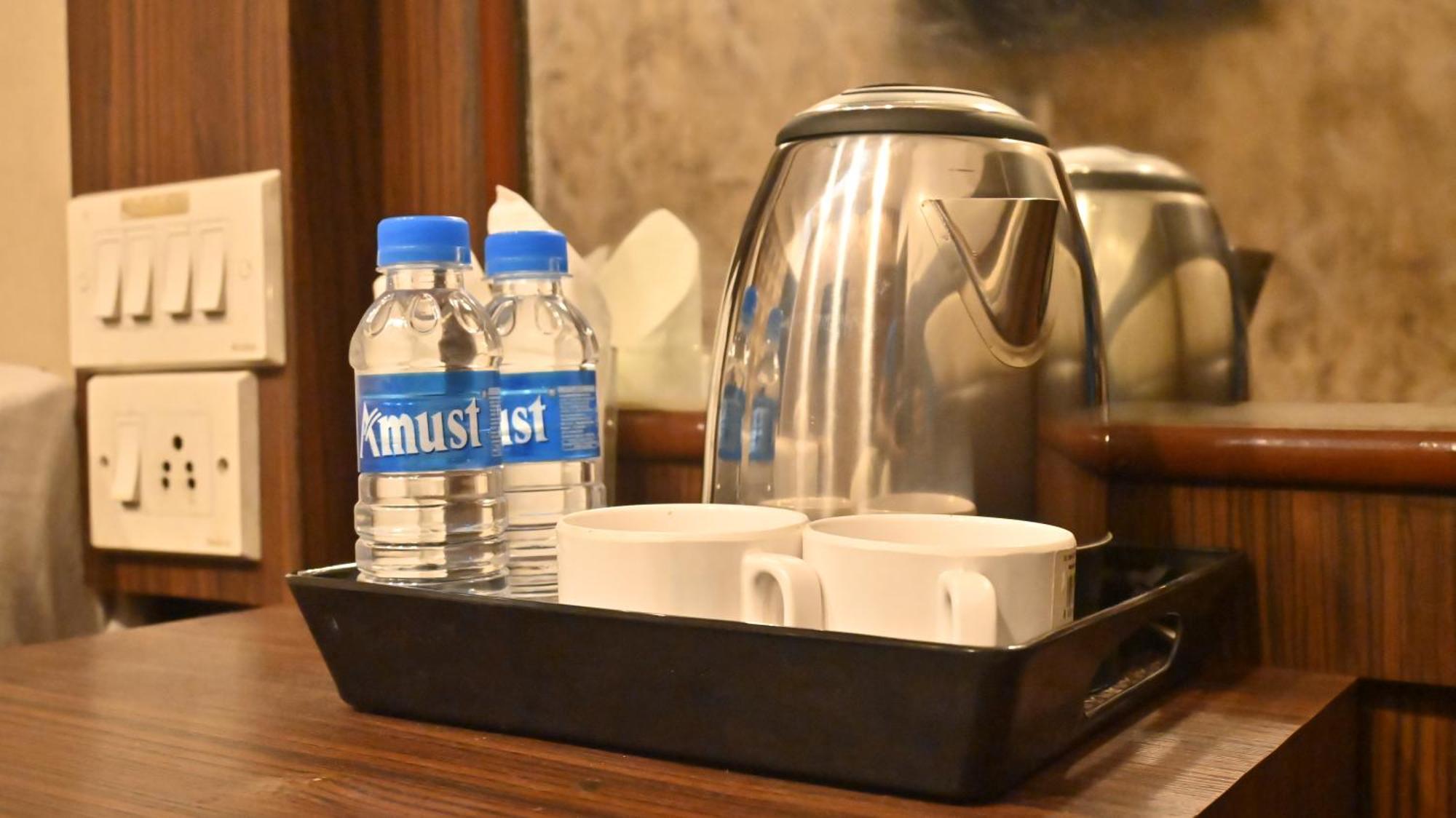 Hotel Diamond Suites Kolkata Bagian luar foto