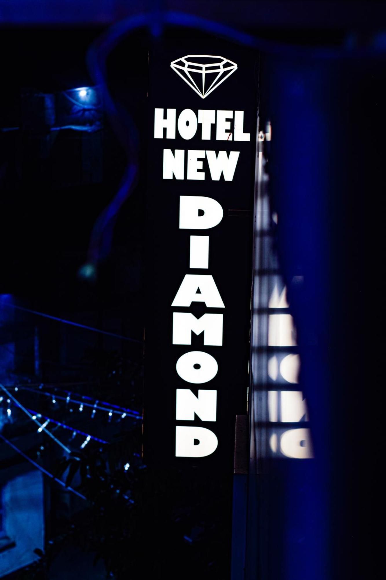 Hotel Diamond Suites Kolkata Bagian luar foto
